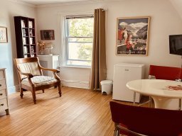 Sitting room 3